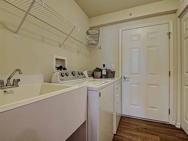 4132 Pond Willow Court, Naperville, IL 60564