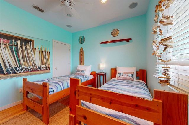 307 E Avenue G 6, Port Aransas, TX 78373