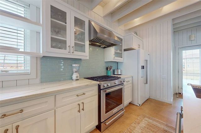 307 E Avenue G 6, Port Aransas, TX 78373