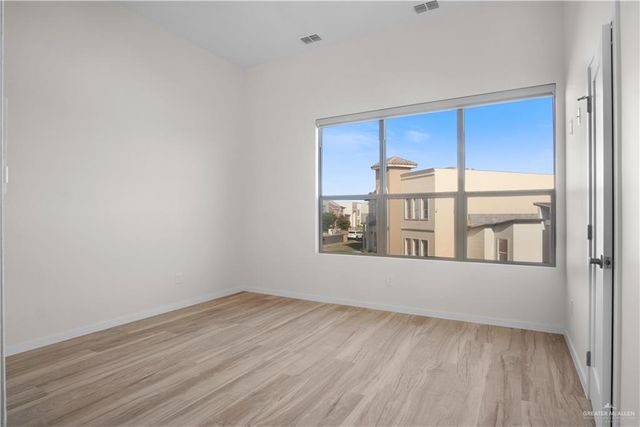 6821 N 5th Street, Mcallen, TX 78504