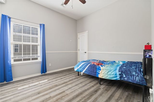 1406 N Latisha Lane, Siloam Springs, AR 72761