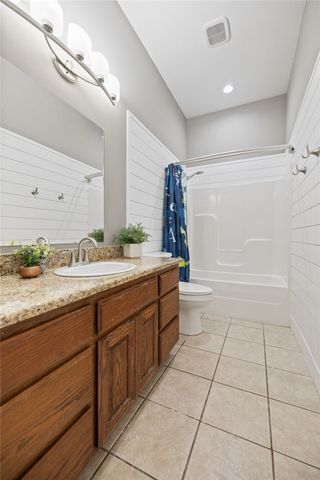 1406 N Latisha Lane, Siloam Springs, AR 72761