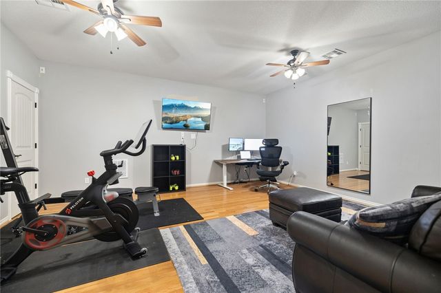 1406 N Latisha Lane, Siloam Springs, AR 72761