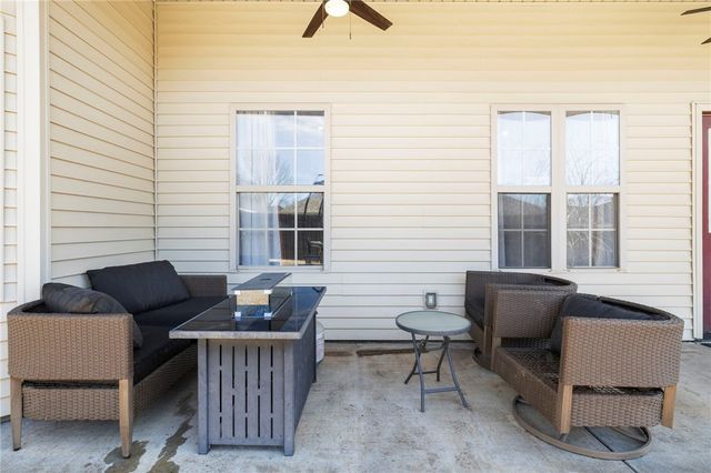 1406 N Latisha Lane, Siloam Springs, AR 72761