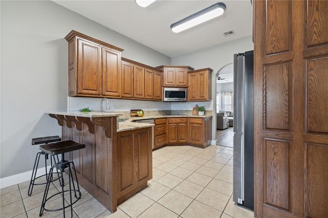 1406 N Latisha Lane, Siloam Springs, AR 72761