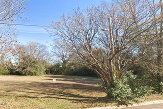 809 E Divine Street, Dunn, NC 28334