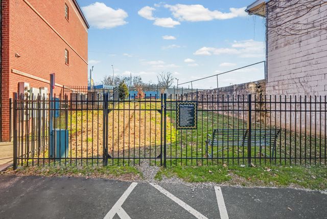 540 N 2nd St Unit 302, Clarksville, TN 37040