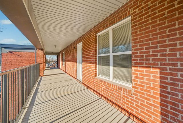 540 N 2nd St Unit 302, Clarksville, TN 37040