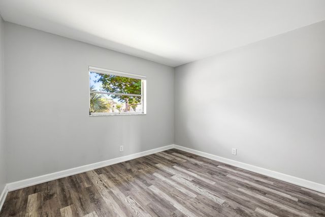5162 NE 6th Avenue 317, Oakland Park, FL 33334