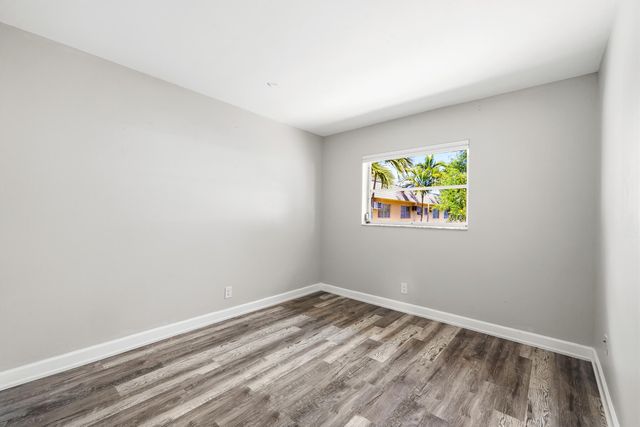 5162 NE 6th Avenue 317, Oakland Park, FL 33334