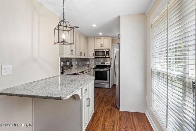 1684 PINEGROVE Avenue, Jacksonville, FL 32205