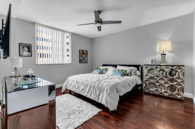 1551 N FLAGLER Drive 817, West Palm Beach, FL 33401