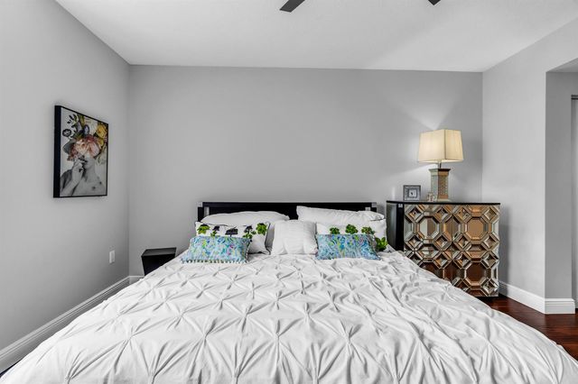 1551 N FLAGLER Drive 817, West Palm Beach, FL 33401