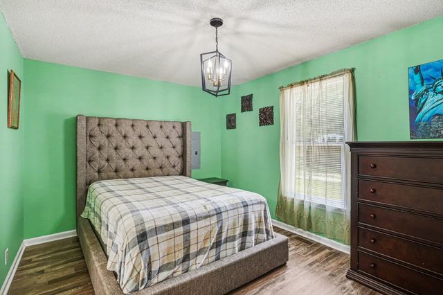 1057 Princeton Ct, Clarksville, TN 37042