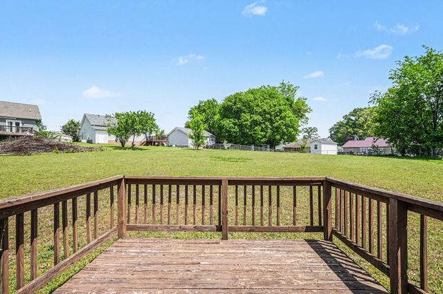 1057 Princeton Ct, Clarksville, TN 37042