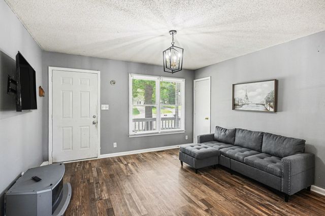 1057 Princeton Ct, Clarksville, TN 37042