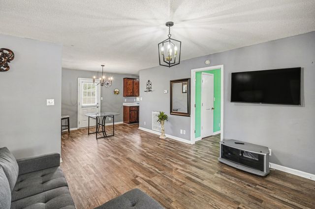 1057 Princeton Ct, Clarksville, TN 37042