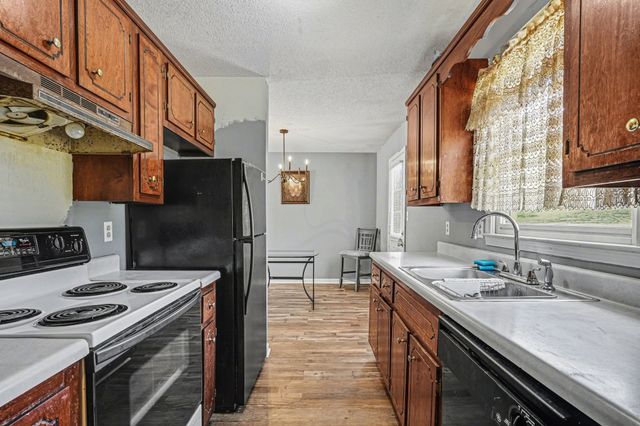 1057 Princeton Ct, Clarksville, TN 37042