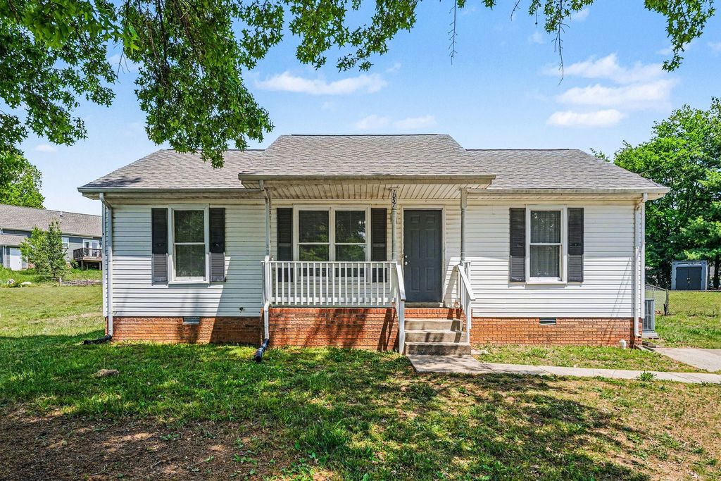 1057 Princeton Ct, Clarksville, TN 37042