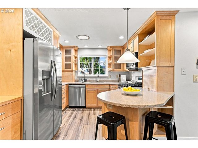 1531 S DOGWOOD St, Cornelius, OR 97113