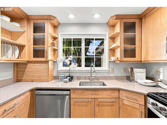 1531 S DOGWOOD St, Cornelius, OR 97113