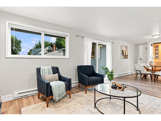 1531 S DOGWOOD St, Cornelius, OR 97113