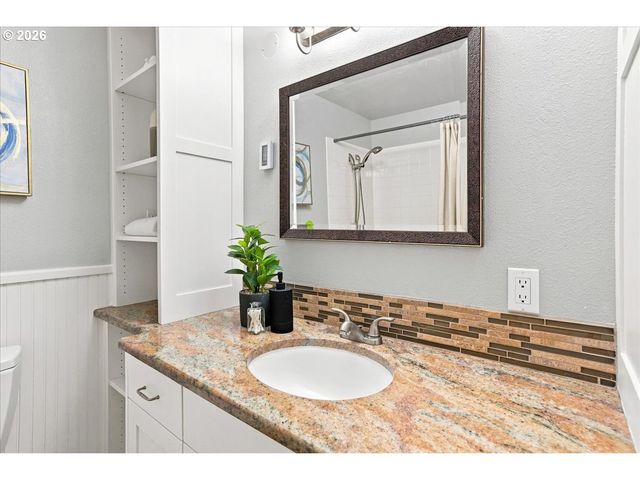 1531 S DOGWOOD St, Cornelius, OR 97113