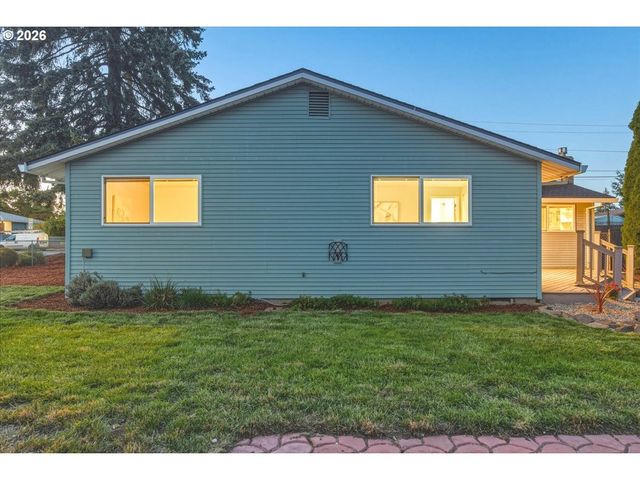 1531 S DOGWOOD St, Cornelius, OR 97113