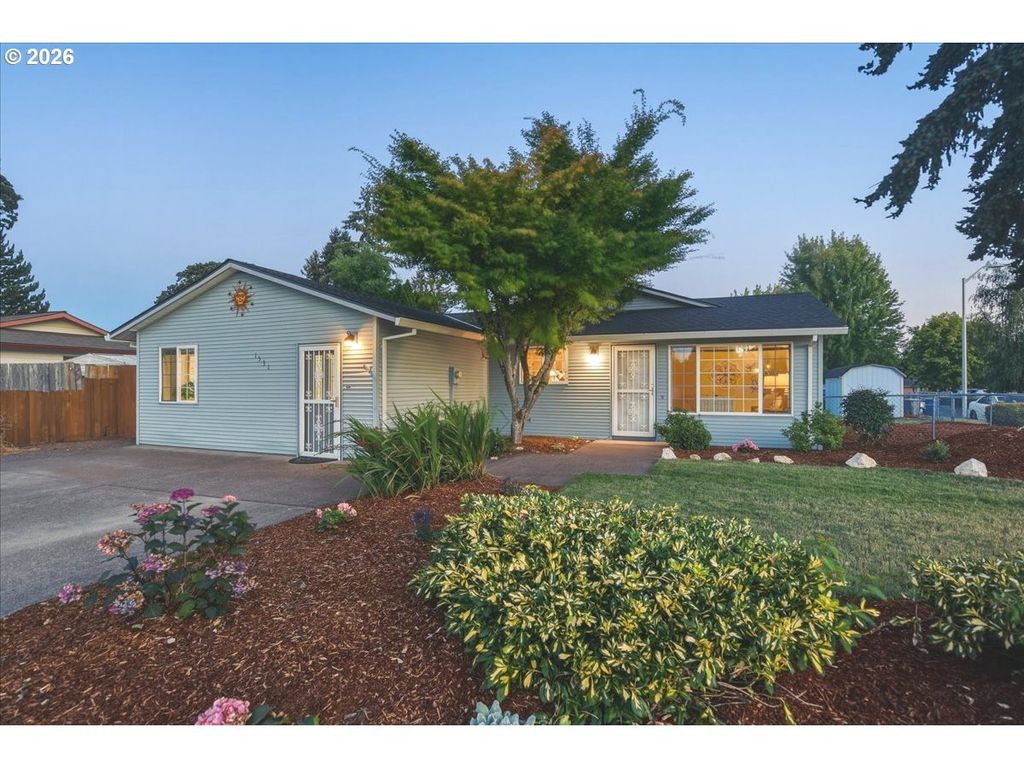 1531 S DOGWOOD St, Cornelius, OR 97113