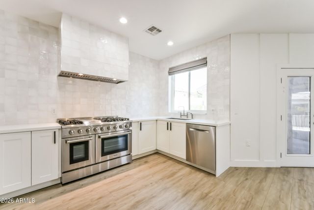 2732 E TAMARISK Street, Gilbert, AZ 85296