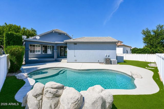 2732 E TAMARISK Street, Gilbert, AZ 85296