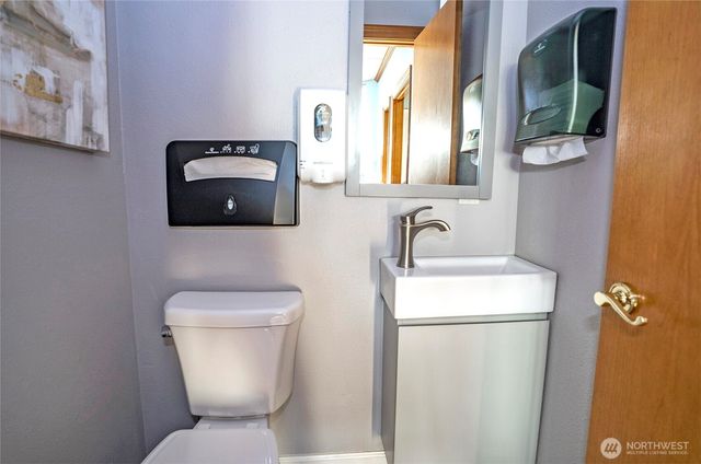 9124 Gravelly Lake Drive SW, Lakewood, WA 98499