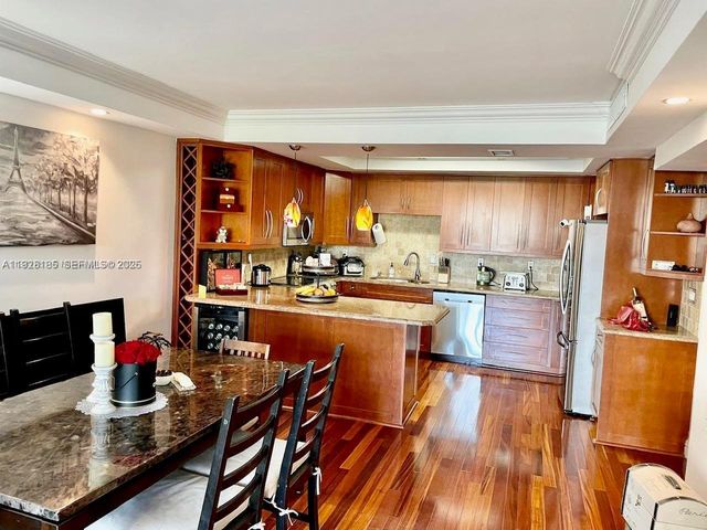 19390 Collins Ave 307, Sunny Isles Beach, FL 33160