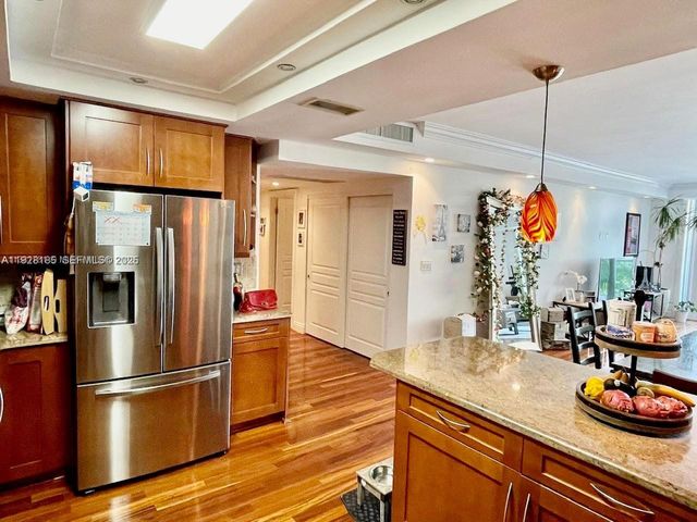 19390 Collins Ave 307, Sunny Isles Beach, FL 33160