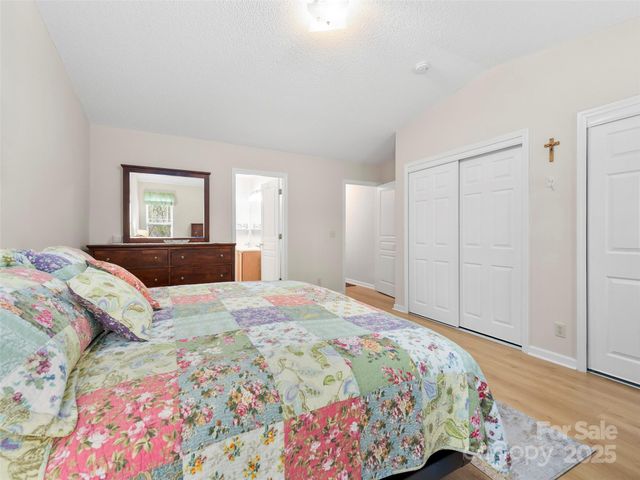 3901 Wood Duck Way, Hendersonville, NC 28792