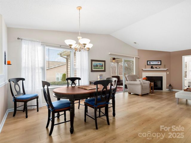 3901 Wood Duck Way, Hendersonville, NC 28792