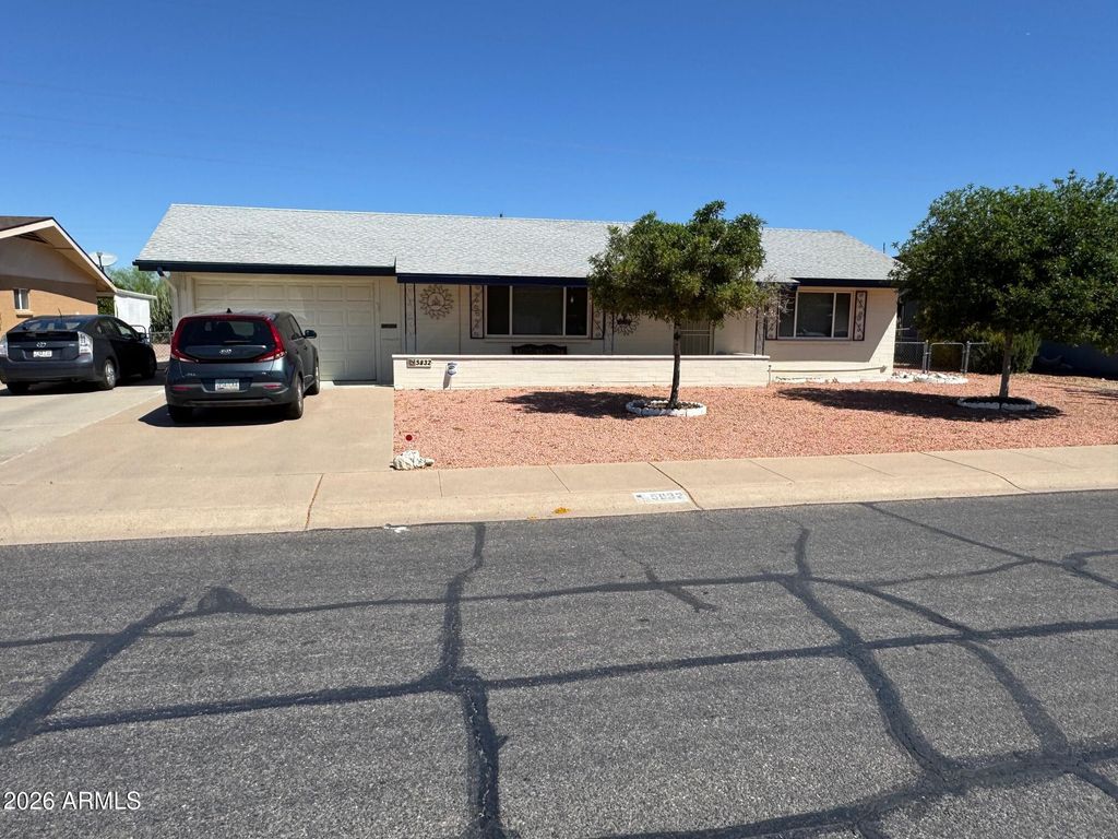 5832 E COLBY Street, Mesa, AZ 85205