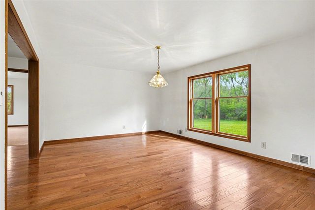 28810 Coulter Street, Edwardsburg, MI 49112