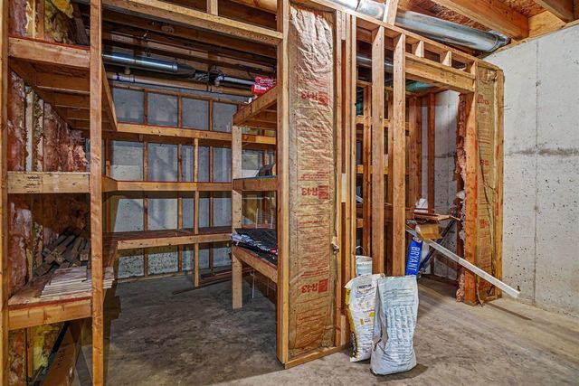 28810 Coulter Street, Edwardsburg, MI 49112