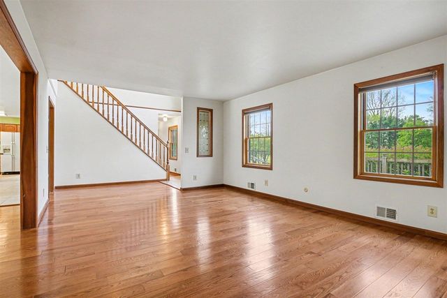 28810 Coulter Street, Edwardsburg, MI 49112