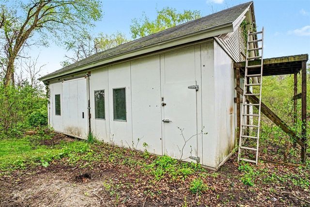 28810 Coulter Street, Edwardsburg, MI 49112