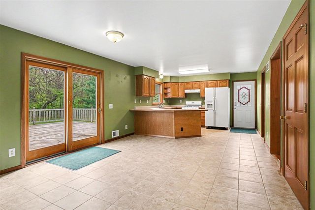 28810 Coulter Street, Edwardsburg, MI 49112