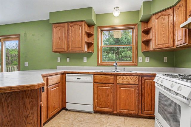 28810 Coulter Street, Edwardsburg, MI 49112