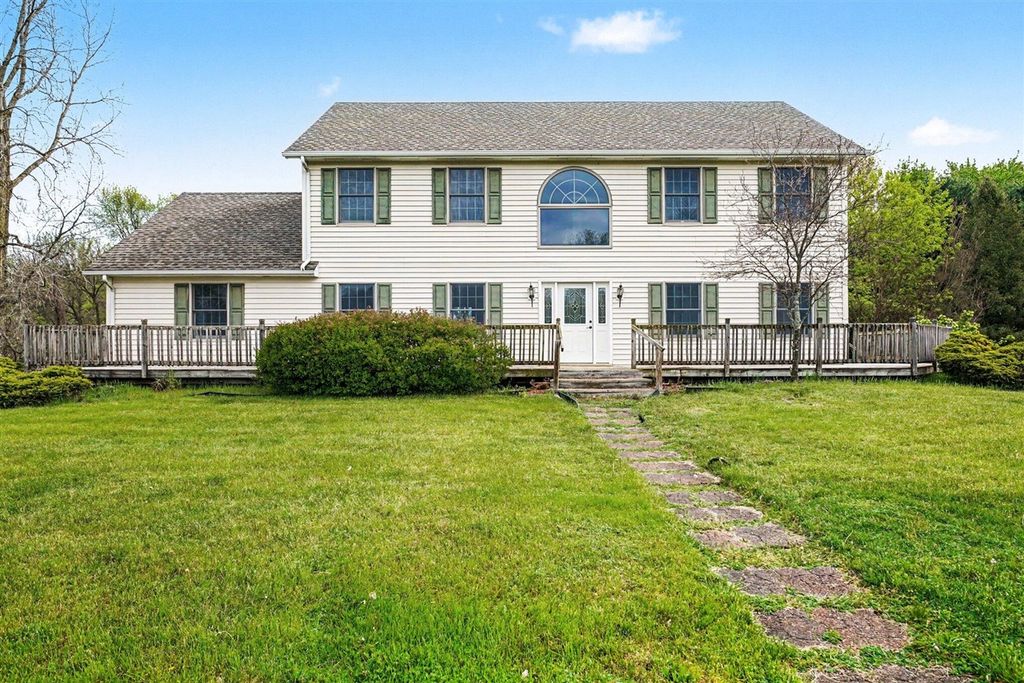28810 Coulter Street, Edwardsburg, MI 49112