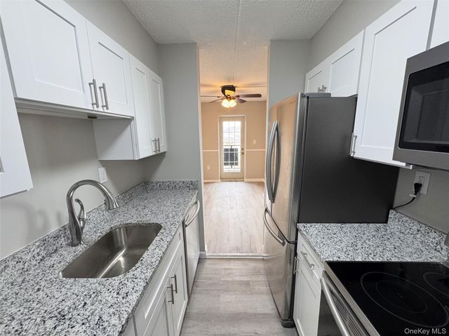 160 Academy Street 9G, Poughkeepsie, NY 12601