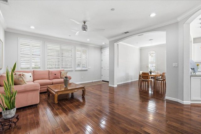 1281 Marseille Ln, Roseville, CA 95747