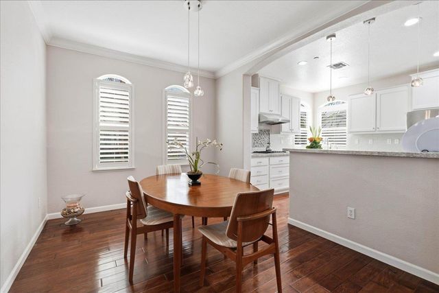 1281 Marseille Ln, Roseville, CA 95747