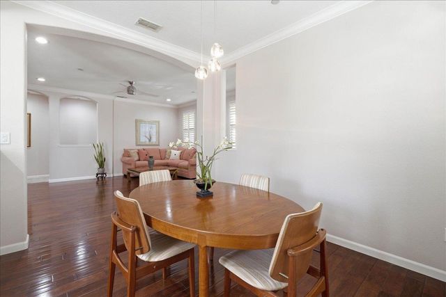 1281 Marseille Ln, Roseville, CA 95747