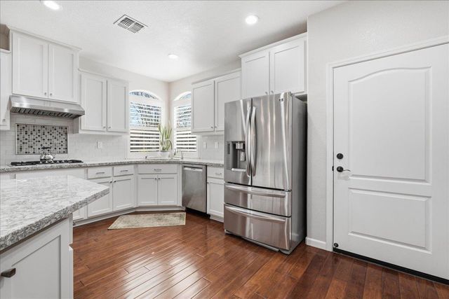 1281 Marseille Ln, Roseville, CA 95747