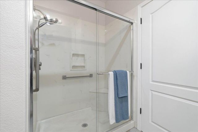 1281 Marseille Ln, Roseville, CA 95747